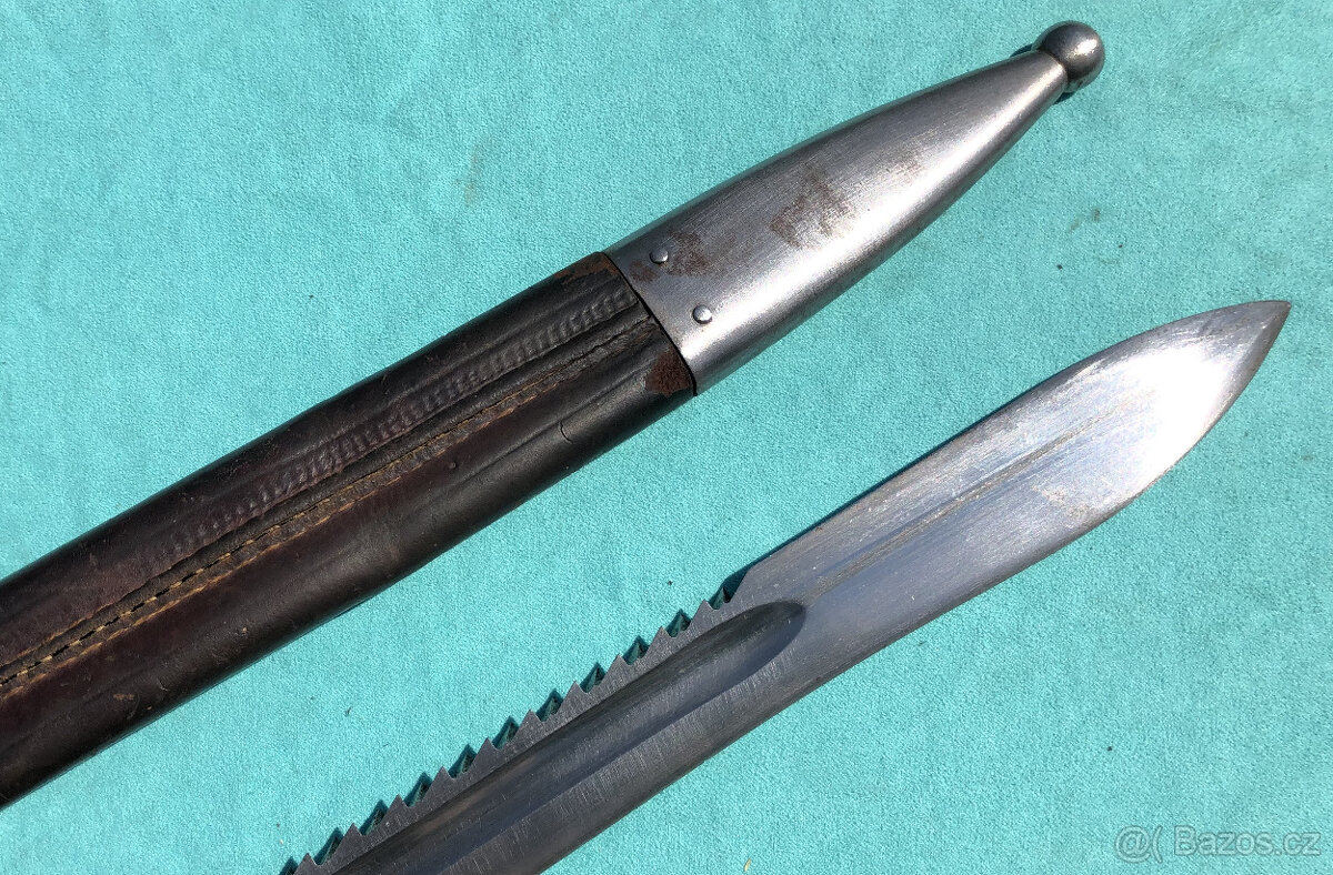 Švýcarský bodák M1914 s pilou - 16