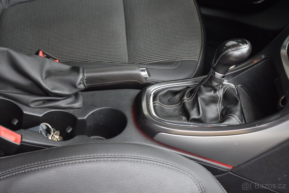 Opel Astra 1.7 CDTi/2012/TAŽNÉ/MANUÁL/AC/ - 16