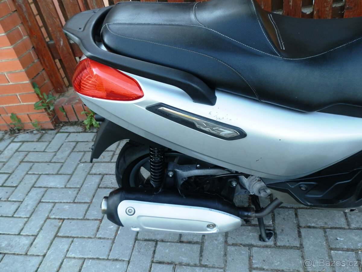 Piaggio X7 125 - 16