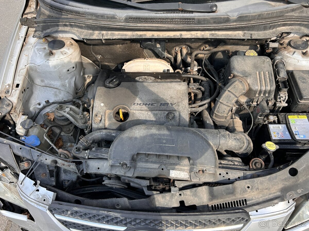 Kia Ceed 1.4 16V, ČR - havarovaný - 16