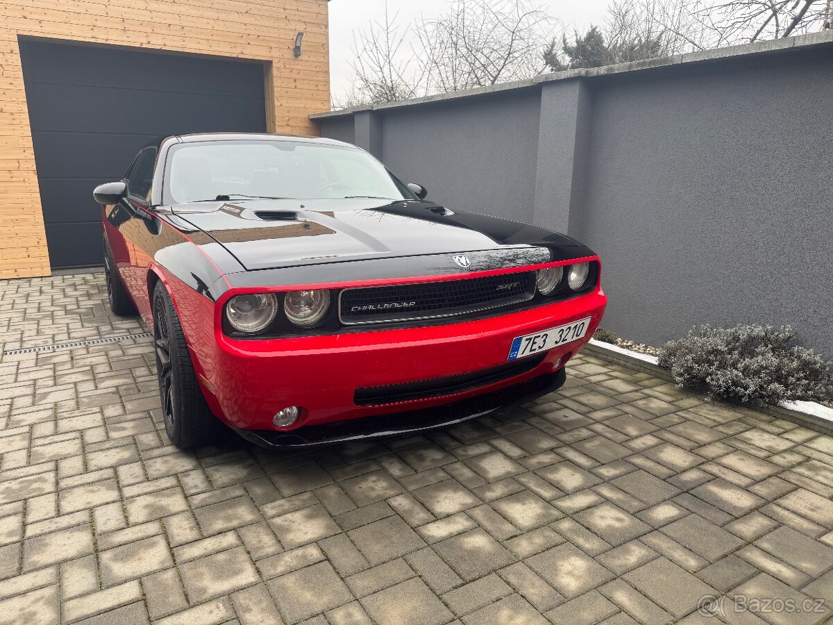 DODGE CHALLENGER SRT 6,1 - 16