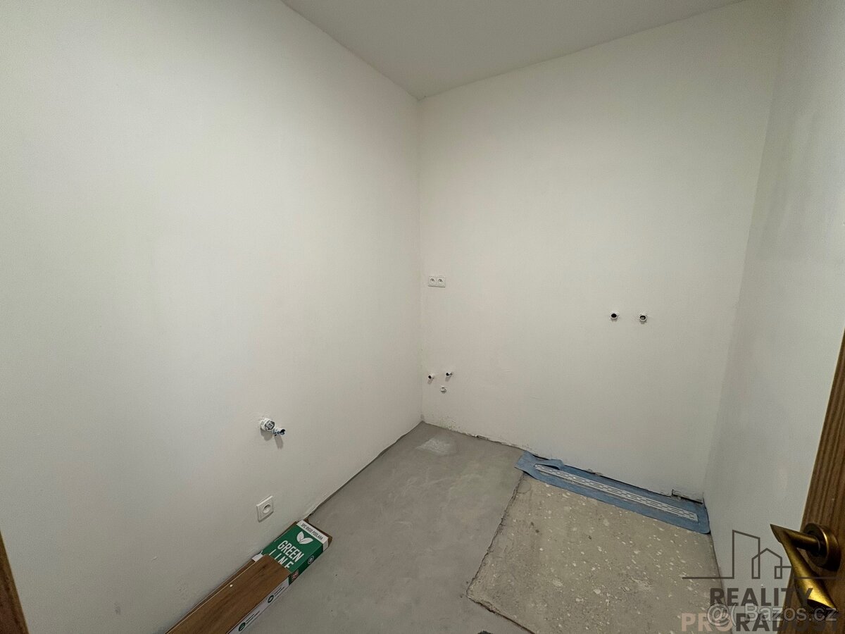 Prodej novostavby Zaječí s apartmány a vinným sklepem - 16