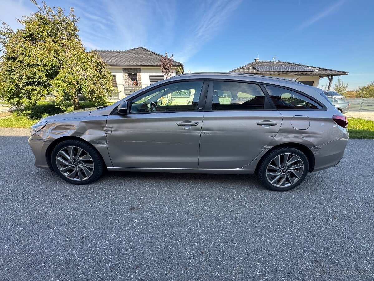 HYUNDAI I30 1.6 CRDi 81kW 2018 - 16