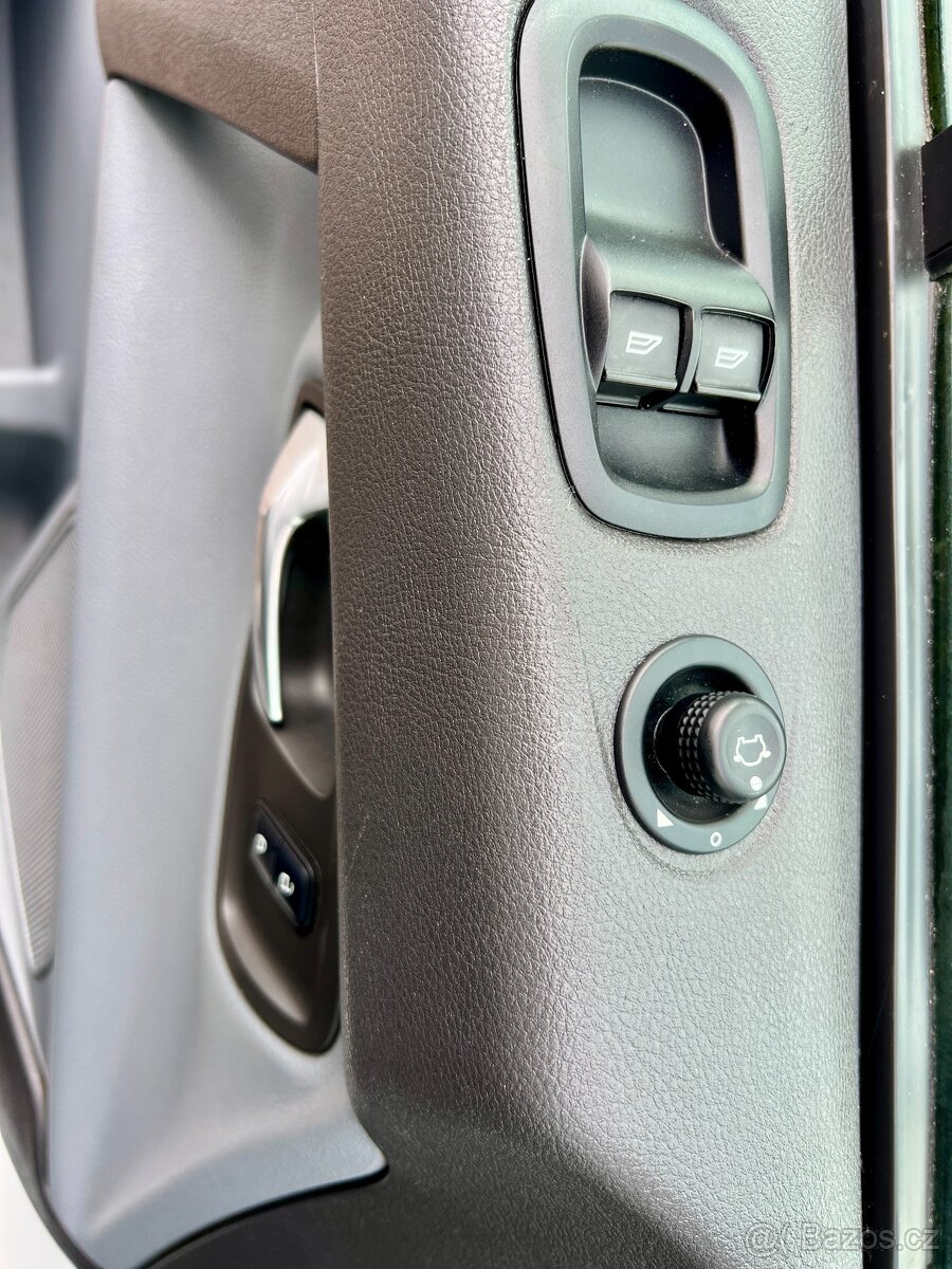 Ford Transit Custom 2.0d 96kW L2 BEZ KOROZE,Výbava - 16