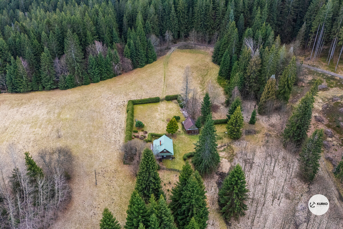 Roubená chalupa s pozemky o výměře 21.245m2 v obci Morávka - - 16