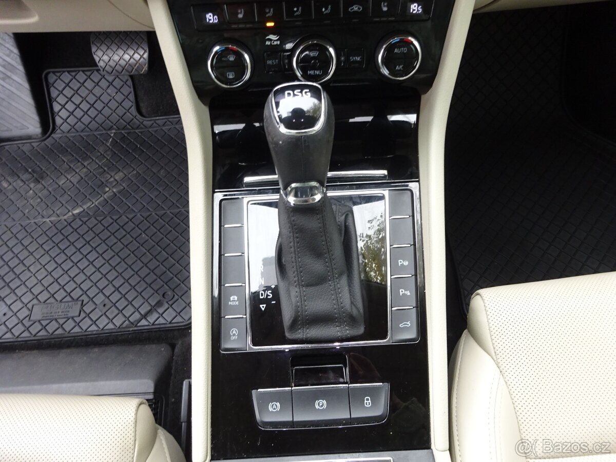 Škoda Superb 2.0 TDI Combi 4x4 L&K r.v.2018 (DPH) ČR - 16