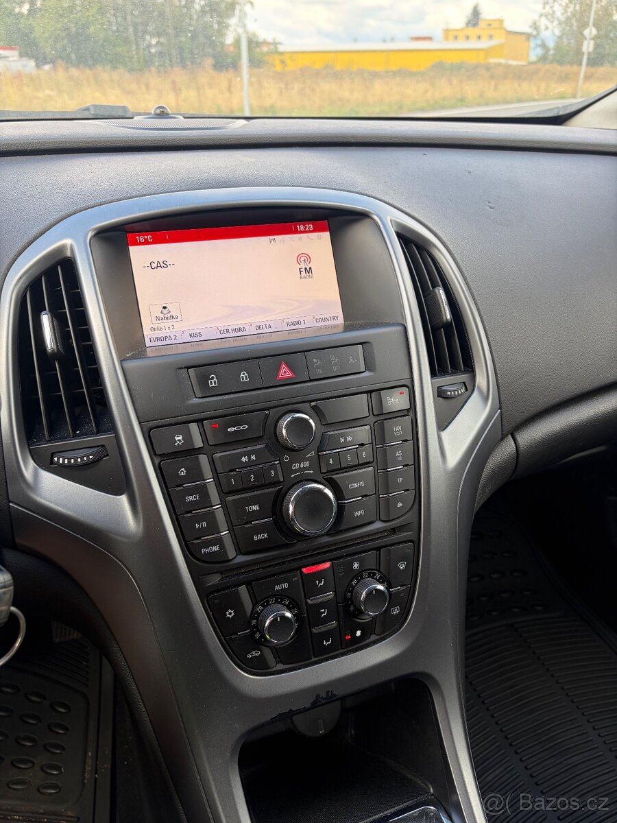 Opel Astra J 1.6 cdti - 16