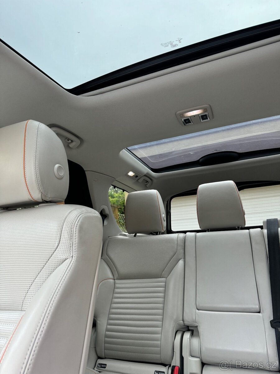 LAND ROVER Discovery 3,0 TDV6 HSE - 16