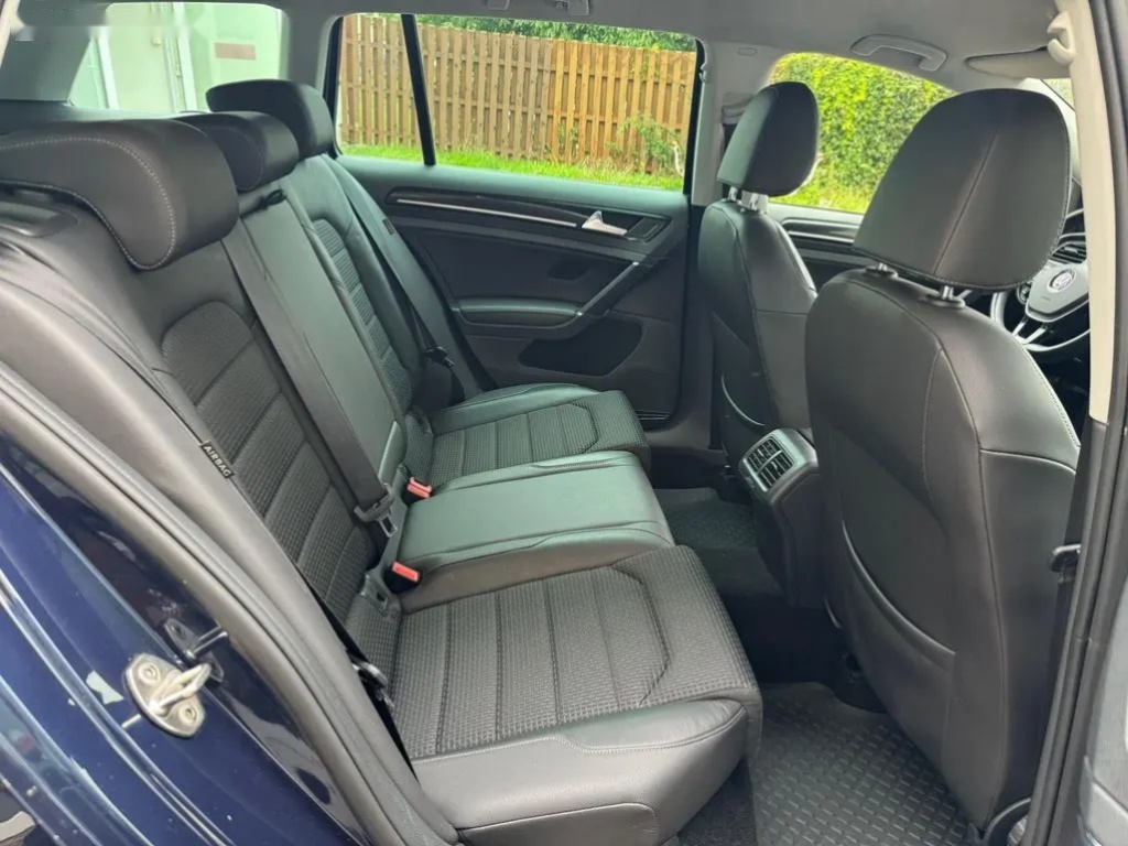Volkswagen Golf, Variant 2.0TDI Highline - 16
