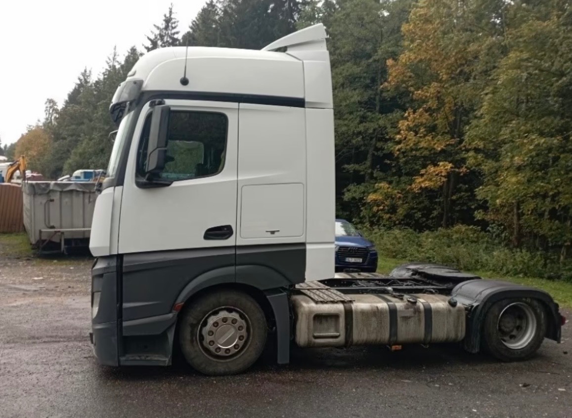 Mercedes Benz Actros 1845 - 16