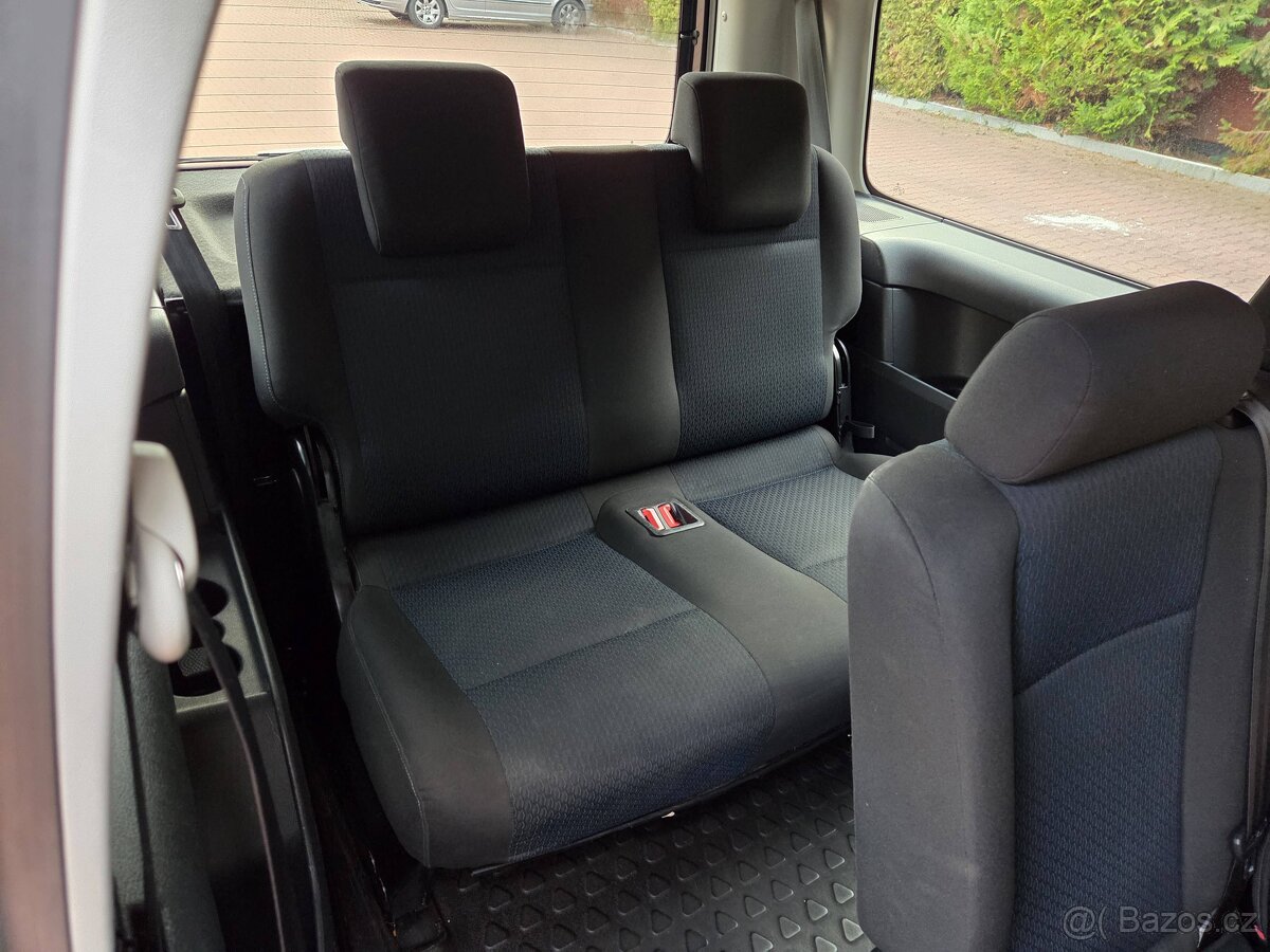 VW Caddy Maxi 2.0 TDI 110kW,7.Míst,Navi,Tažné,2015 - 16
