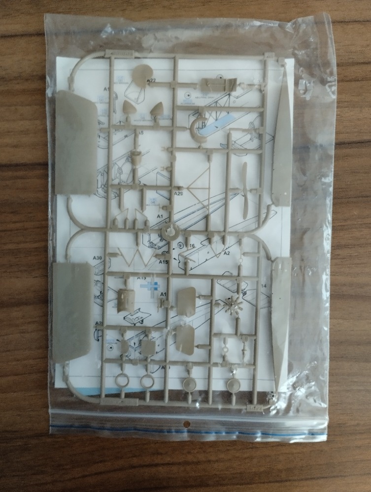 Modely letadel , dopraváky,plastové stavebnice. - 16