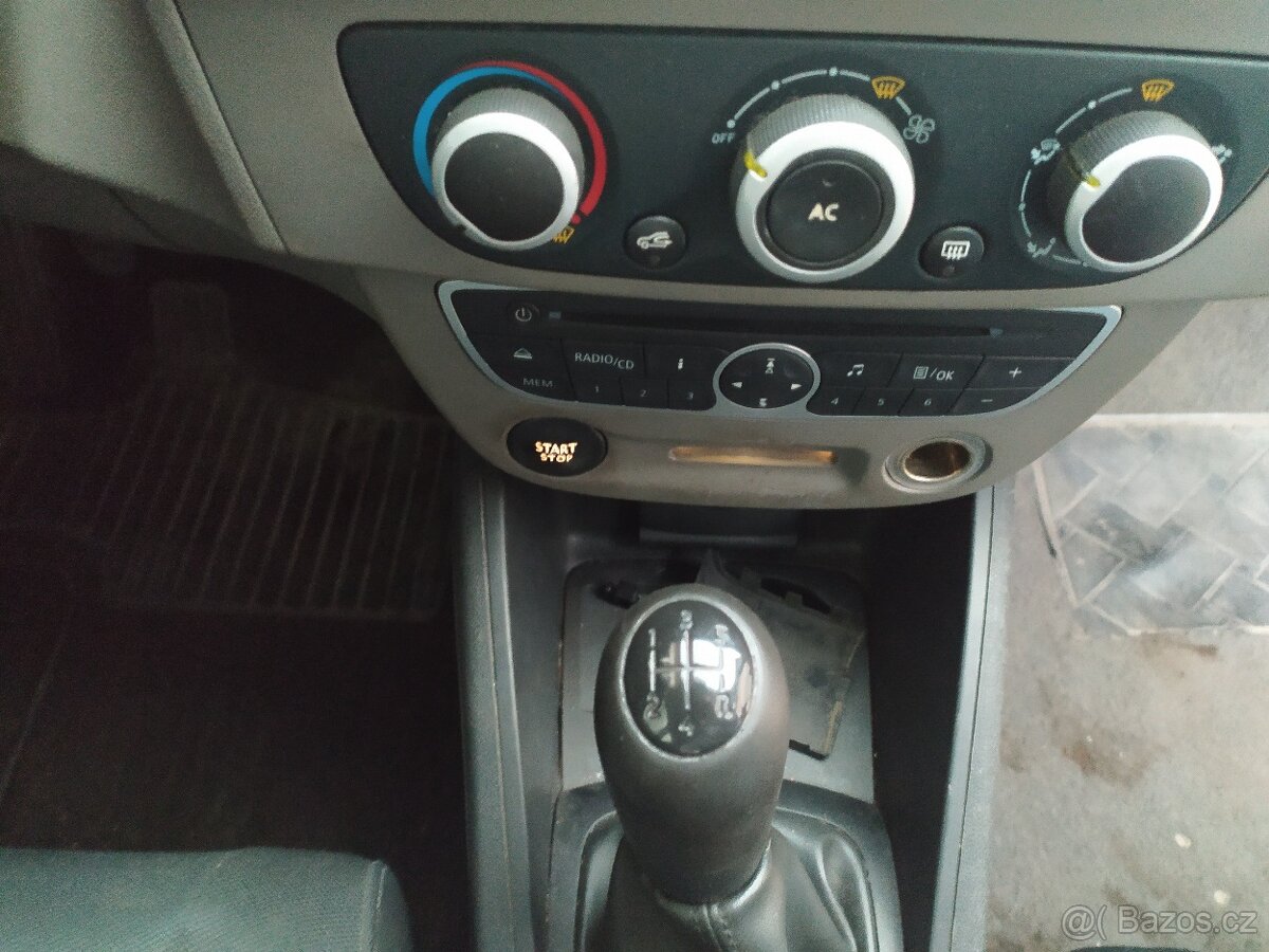 Renault Megane kombi LPG benzín-plyn 2012 - 16