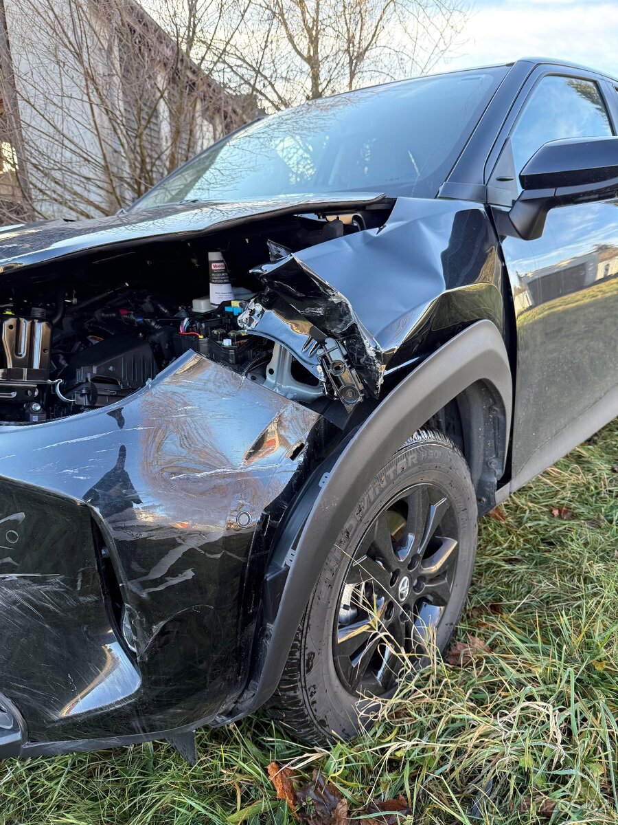 Toyota Yaris Cross 4x2 1.5 Hybrid Elegant- 15.000 km - 16