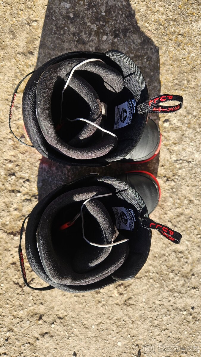 Dětský snowboard Burton 135cm +boty - 16