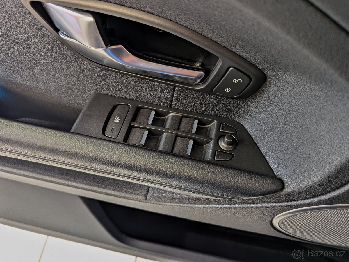 Land Rover Range Rover Evoque 2.2 TD4 110 kW 4x4 A/T PURE - 16