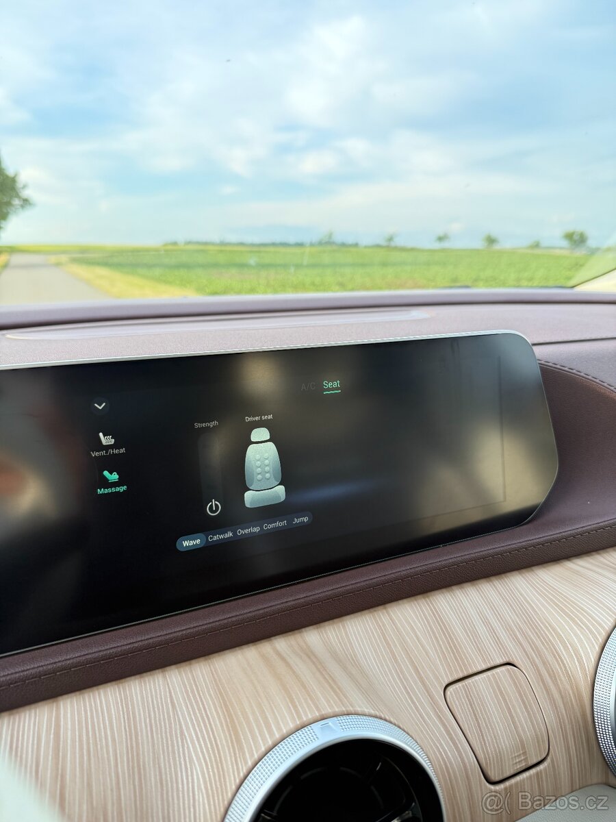 Dongfeng U-Tour, DPH, záruka, 7 míst, PANORAMA - 16