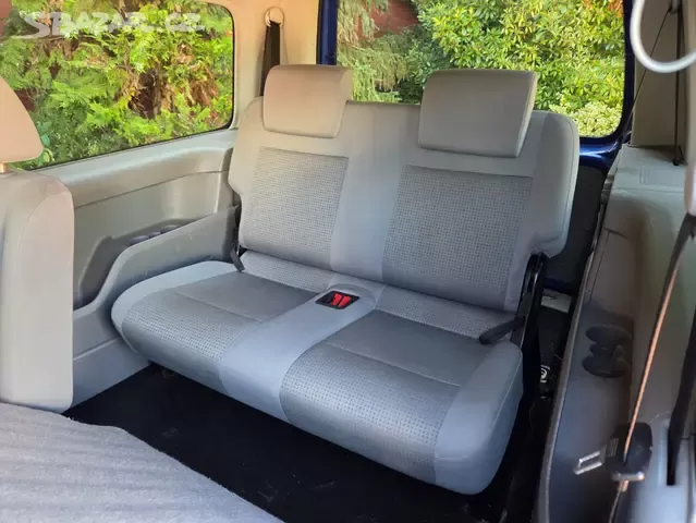 Caddy Maxi 1.9TDI 77kW,7míst,webasto,taž,bez koroze,serviska - 16