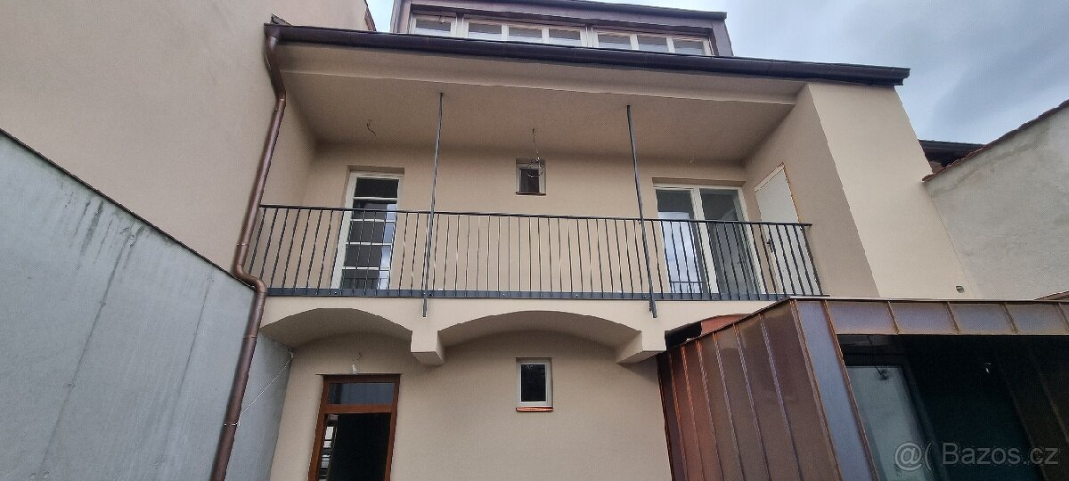 strojní omítání, vápenocementové a sádrové a vnější omítky - 16