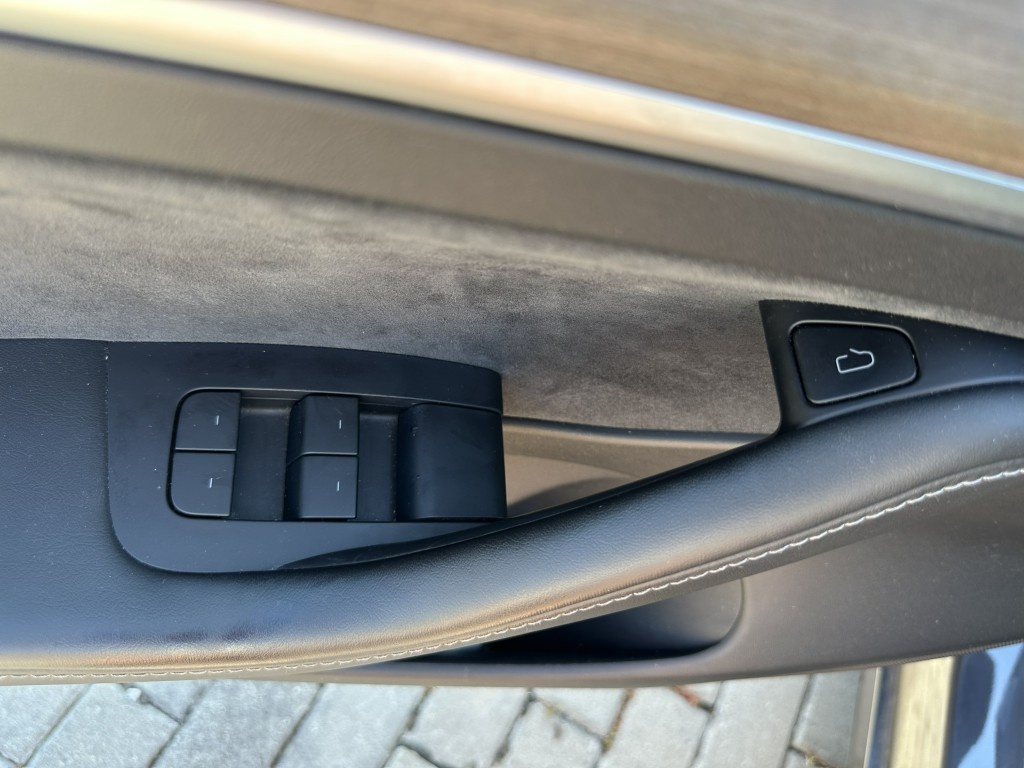 Tesla Model 3 Performance Dual AWD - 16