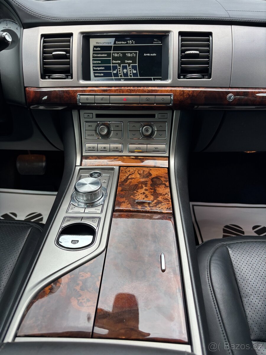 Jaguar XF 3.0D 177kW Automat - 16