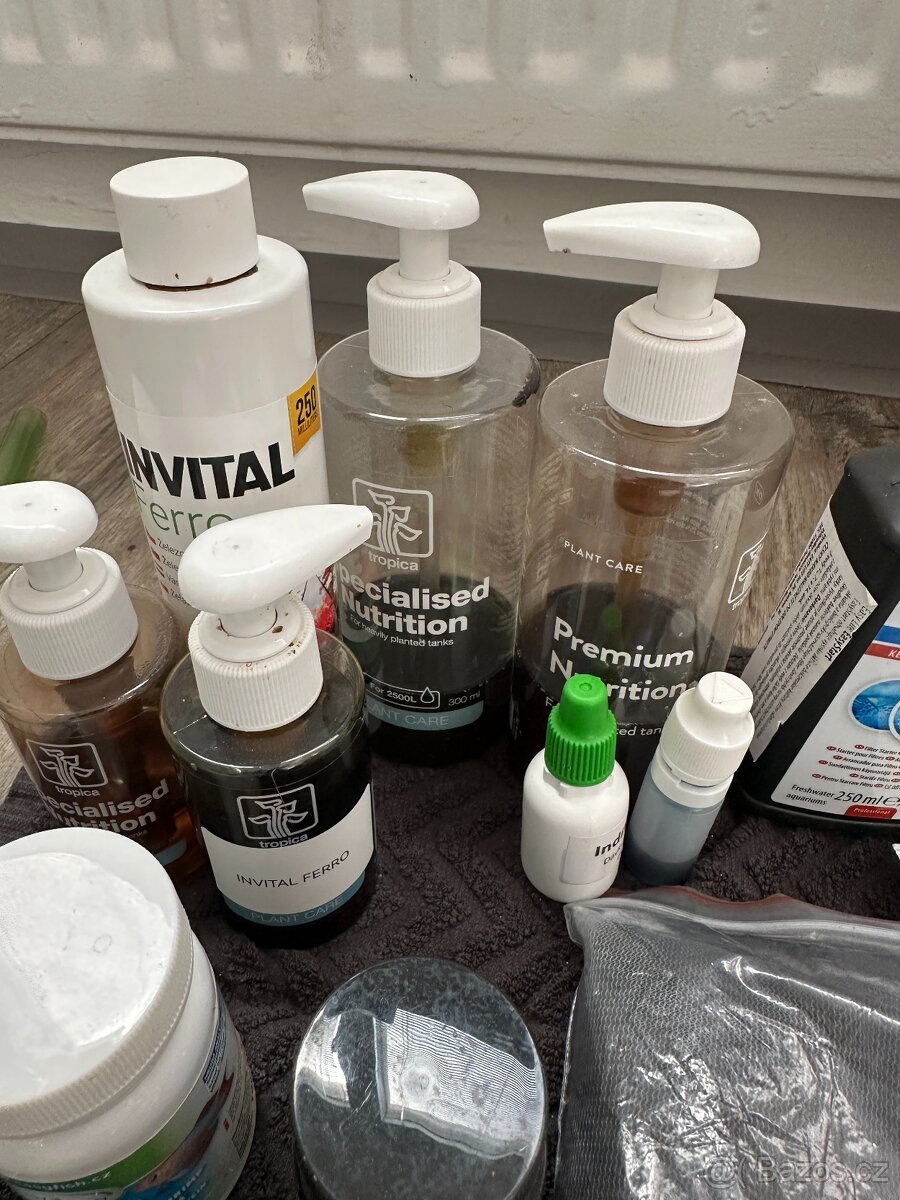 Kompletní a plně funkční akvarijní set - 16