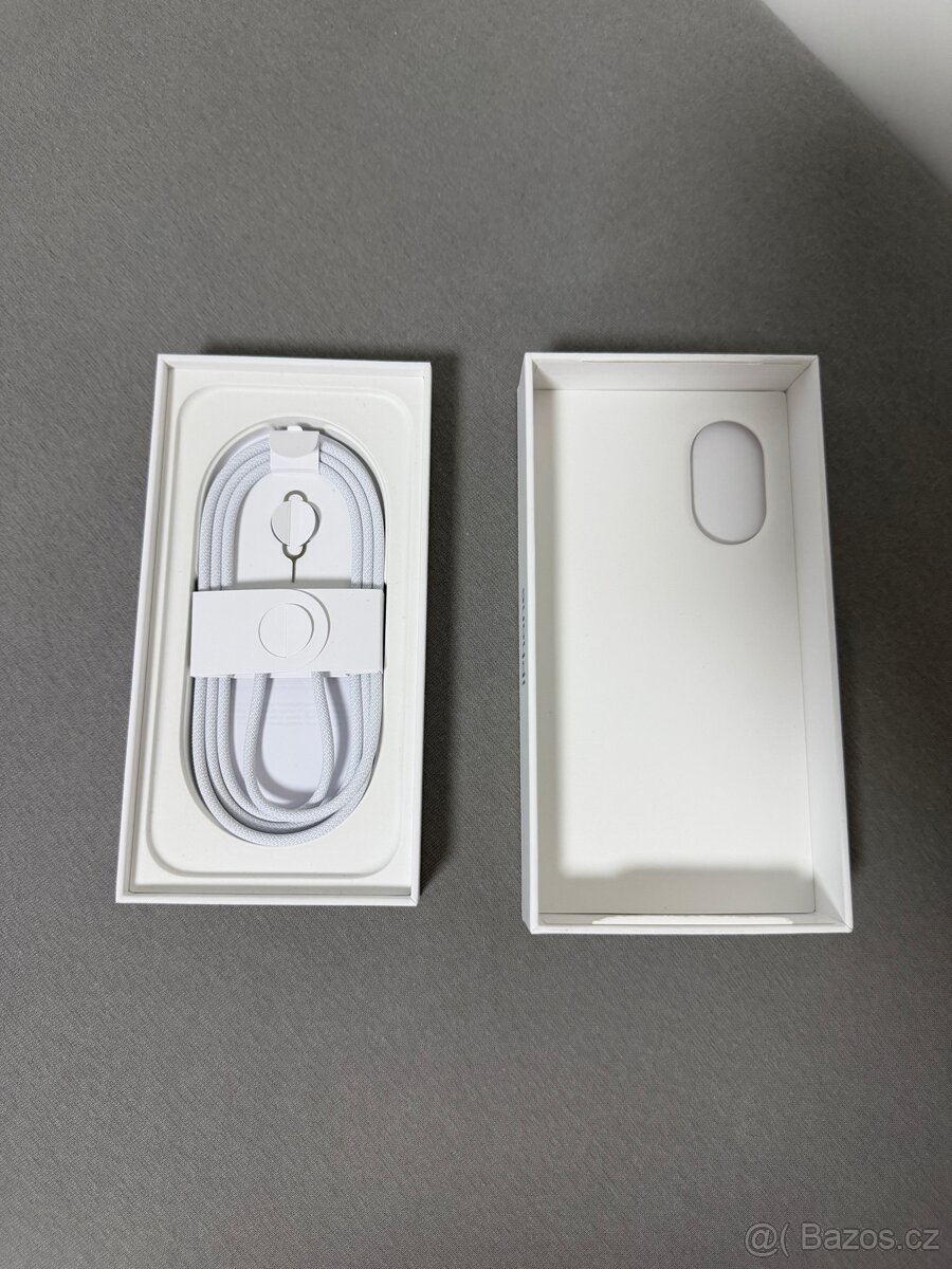 Mobilní telefon Apple iPhone 16, 128 gb, 98%, modrozelený - 16