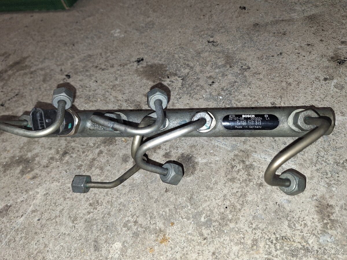 Motorové díly 1.9 dci - 16