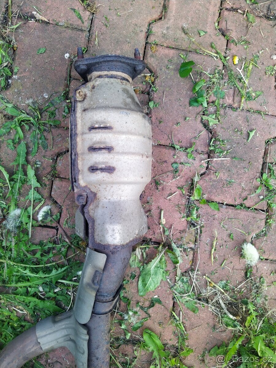 Honda Legend KB1 3.5 V6 VTEC SH-AWD - dva vozy - 16