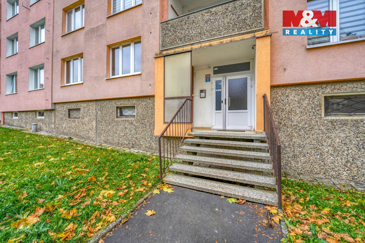 Prodej bytu 3+1, 84 m², Karlovy Vary, ul. Sibiřská - 16