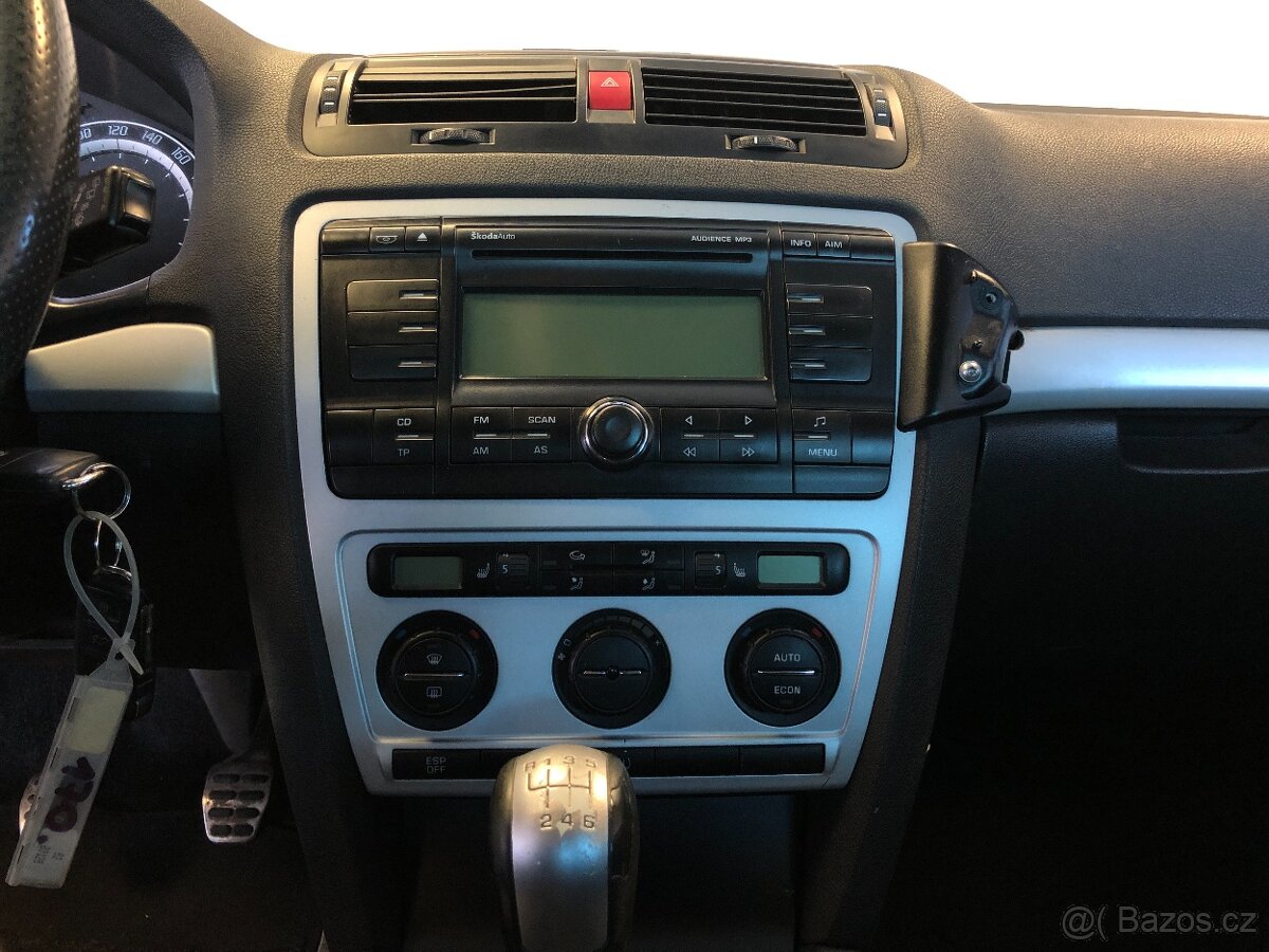 ŠKODA OCTAVIA 2.0TDI COMBI RS - 16