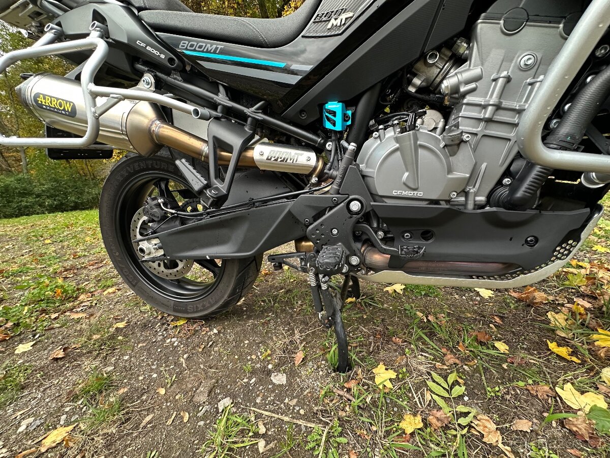 CFMOTO 800MT top stav 9tkm spousta doplňků - 16