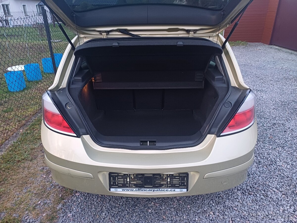 Benzínová Opel Astra 1.6 16V Twinport - 16