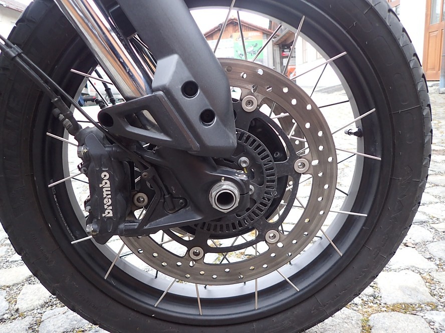 MOTO GUZZI V 85 TT E5 - 16