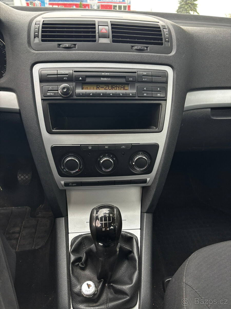 Škoda Octavia 2 1.6TDi 77kW, RV 2010, Kombi, Tažné, ALU - 16