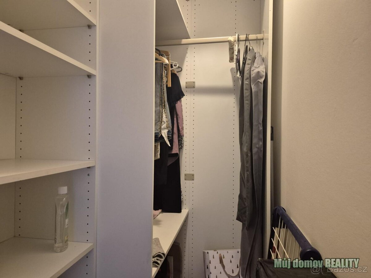 Pronájem bytu 2+kk, 50 m s balkonem Praha 5, Zličín. - 16