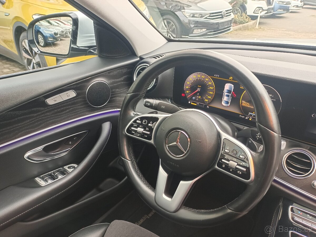 Mercedes-Benz E 220d Sedan AVANTGARDE - záruka Autodraft - 16