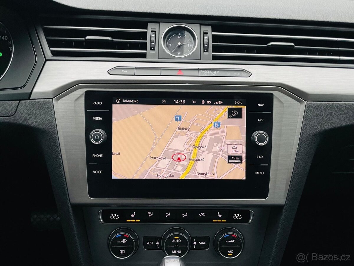 Volkswagen Passat 2.0TD 2019 AUT LED SENZORY VÝHŘEV SERVISKA - 16