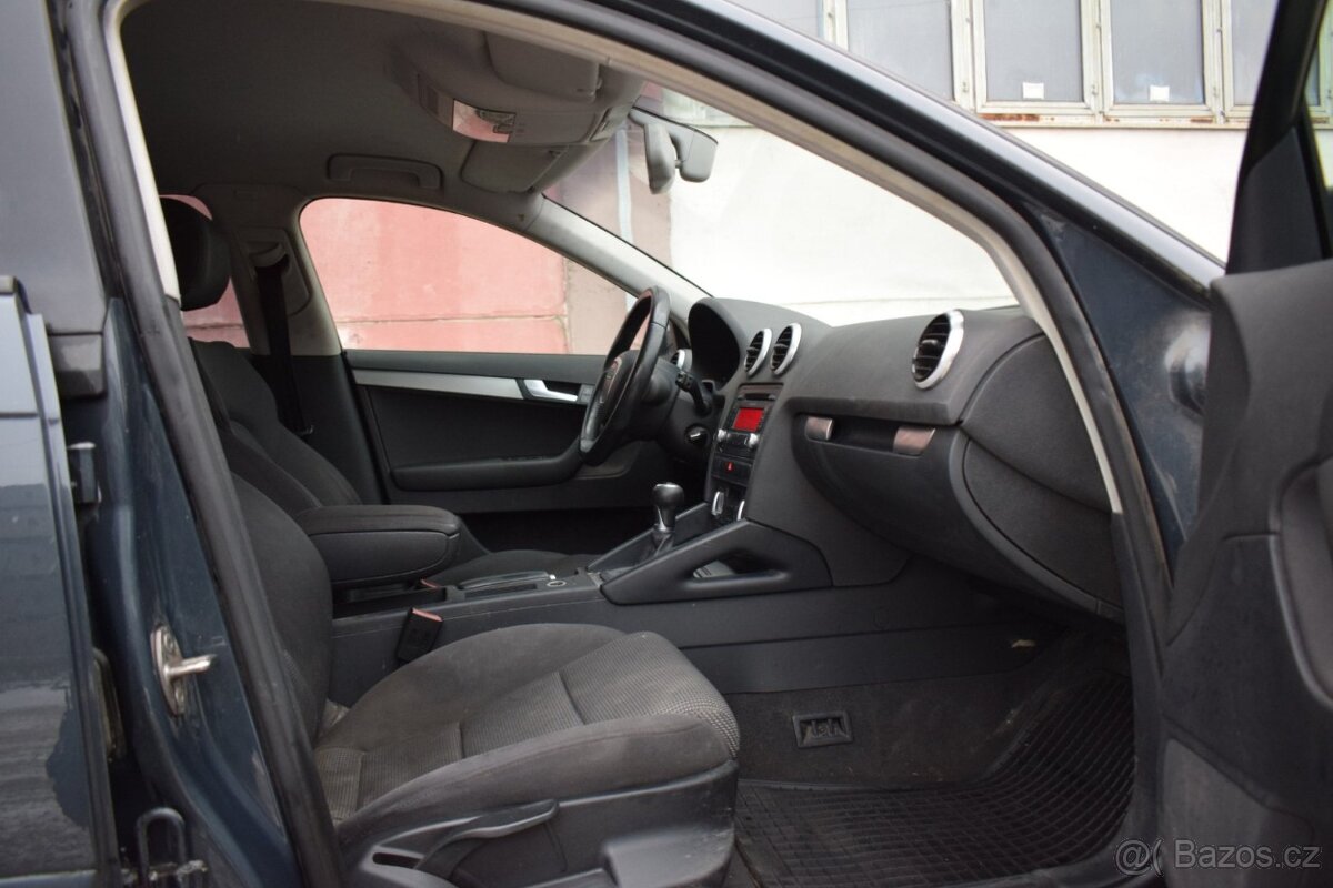 Audi A3 SPORTBACK 1.6 TDi/2011/TAŽNÉ/ - 16