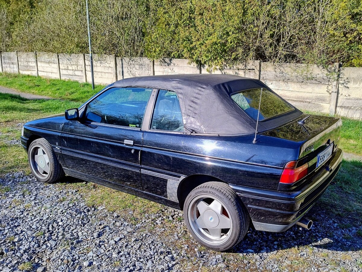 Ford Escort 1,8 16V - 16