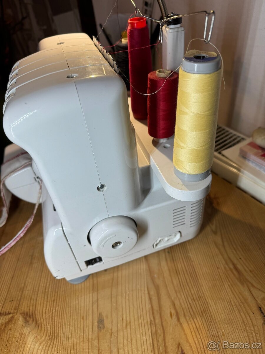 Overlock AEG 760 moderní - TOP stav - 16