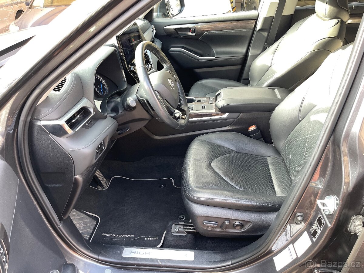 Prodám Toyota Highlander 2,5 HEV e-CVVT AWD - 16