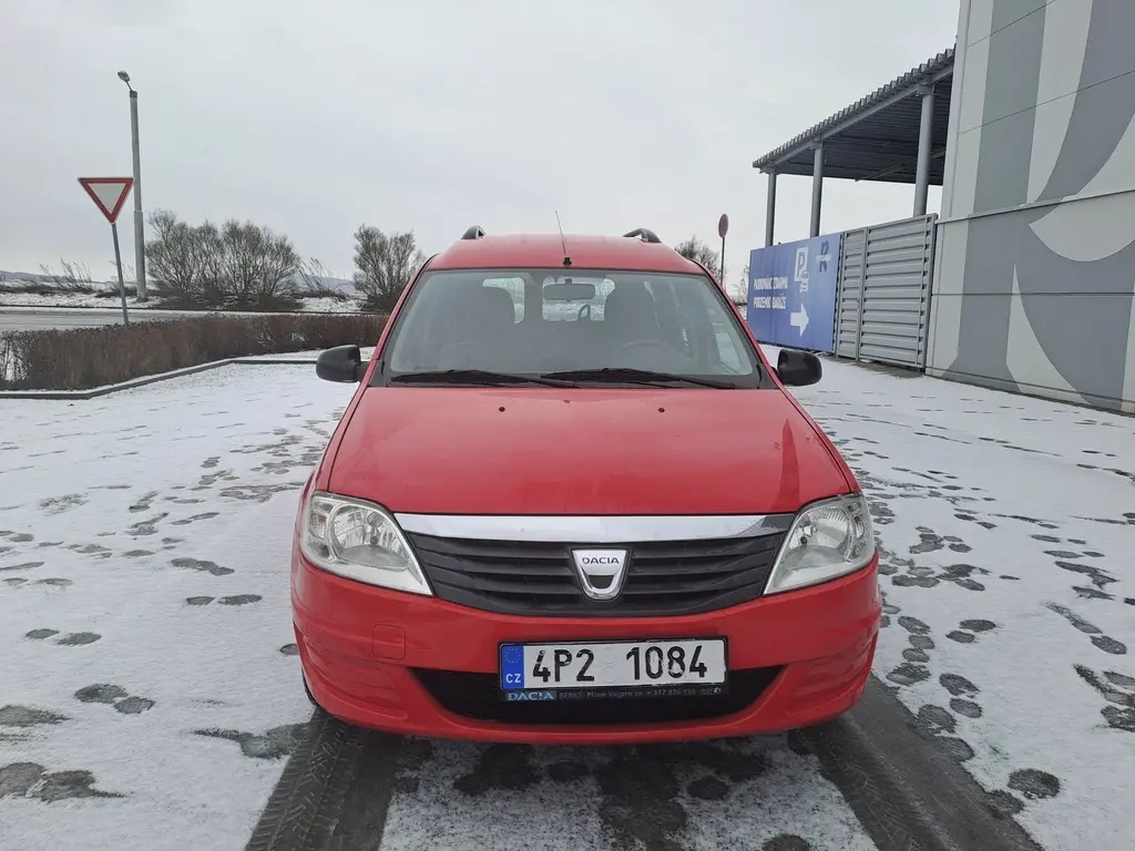 Dacia Logan, 1.6i 1.MAJ 7MÍSTNÉ SPOLEHLIVÉ - 16