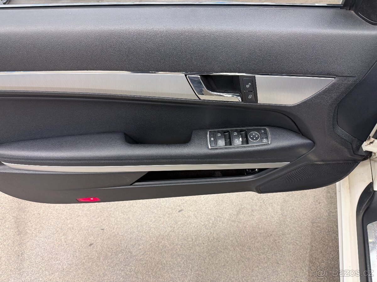 Mercedes-Benz Třídy E 220 CDI - 16