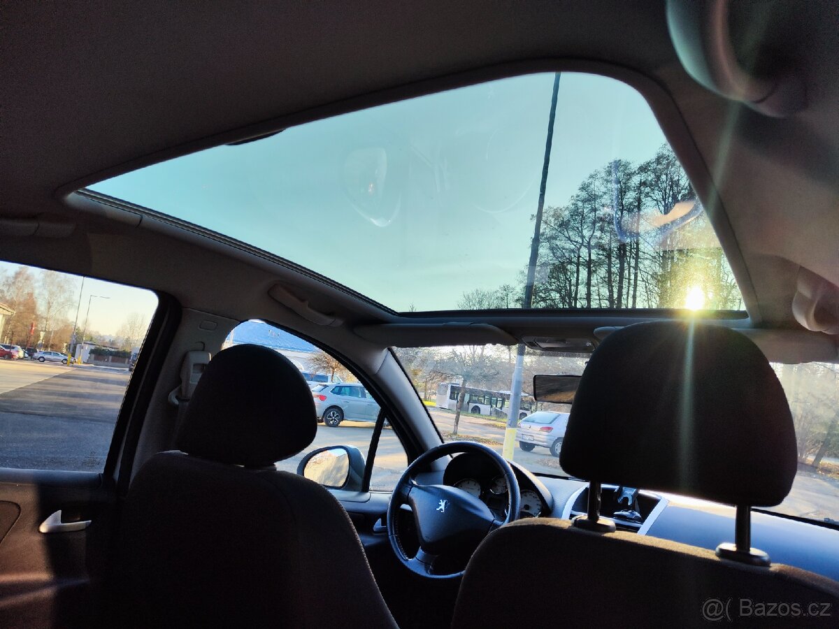 Peugeot 207 Envy Edition 1,4i, 2012, Panorama - 16