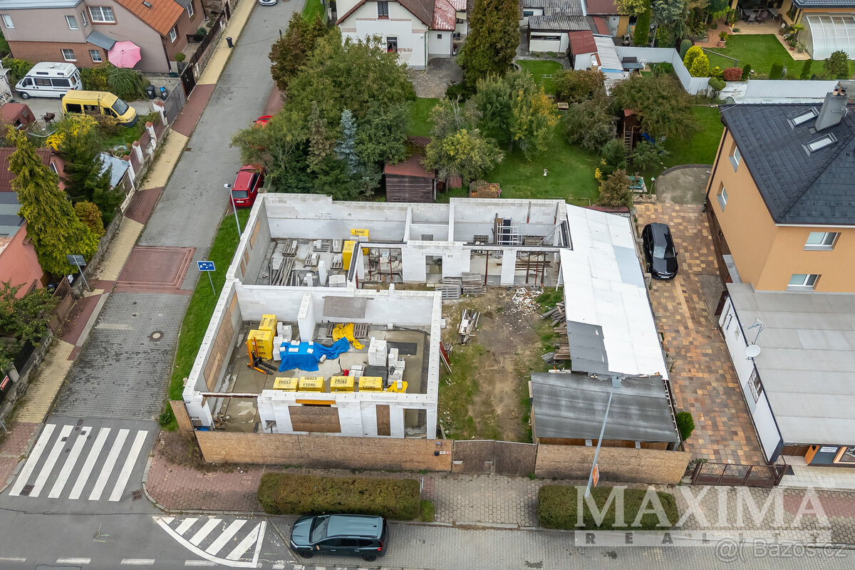 Dům 6 a více o ploše 452 m2 - Praha, Horní Počernice - 16