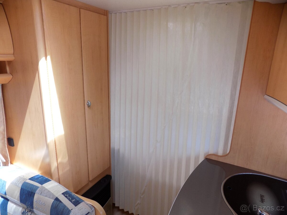 Hobby 410 de luxe, celková hm. 1.200 kg - 16