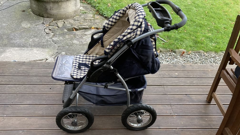 starší kočárek - 16