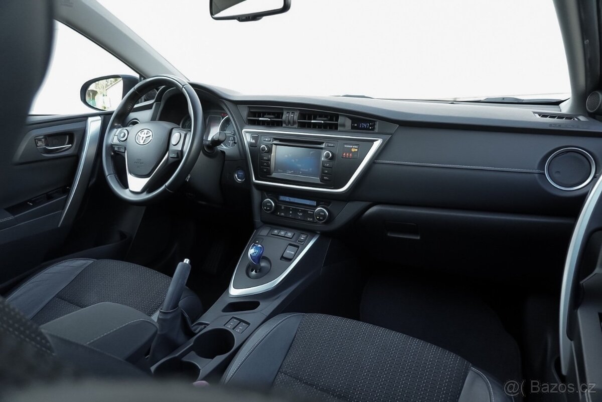 Toyota Auris 1.8i/Hybrid/Pano/NAVI/ - 16