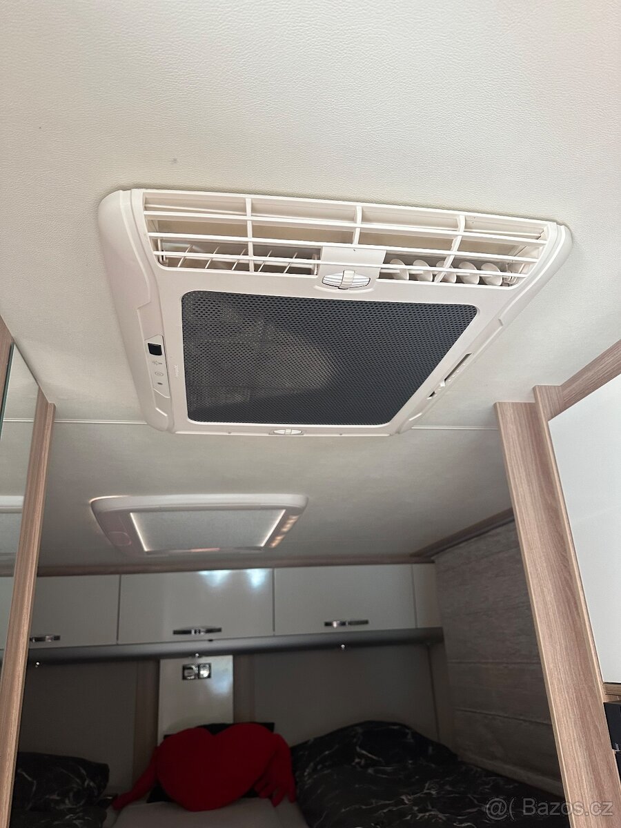 Obytný auto Burstner - 16